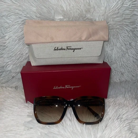 Salvatore Ferragamo | Accessories | Full Inclusion Salvatore  display picture 1